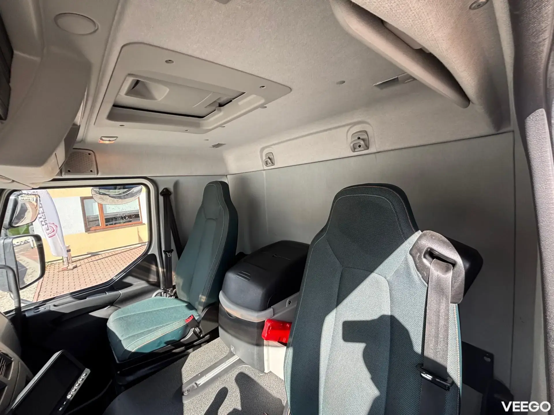 Volvo FL BOX HEATING + LIFT 158kW