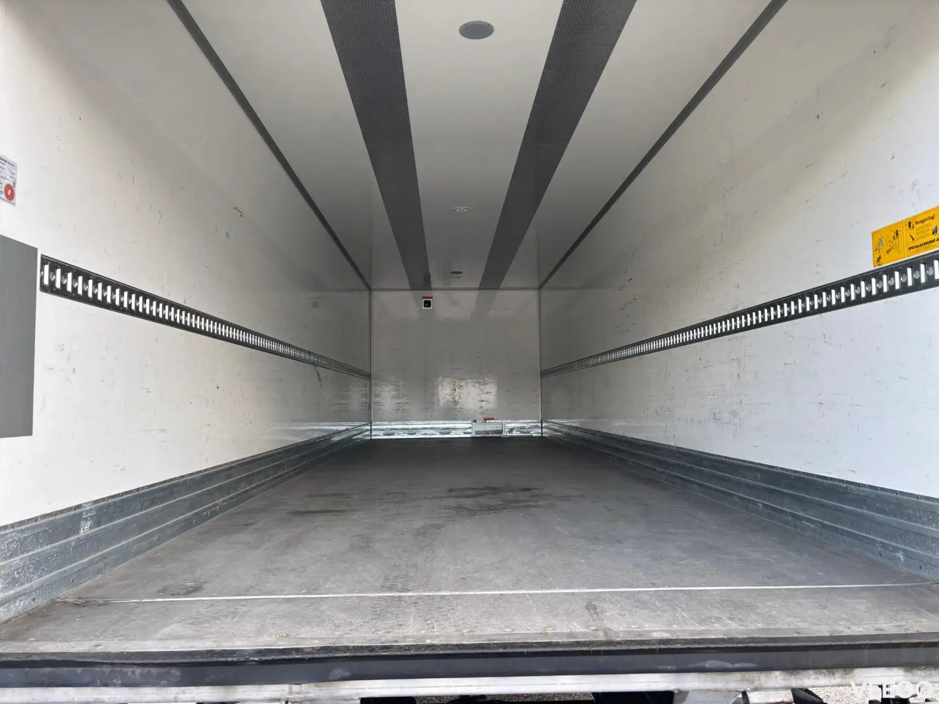 Volvo FL BOX HEATING + LIFT 158kW