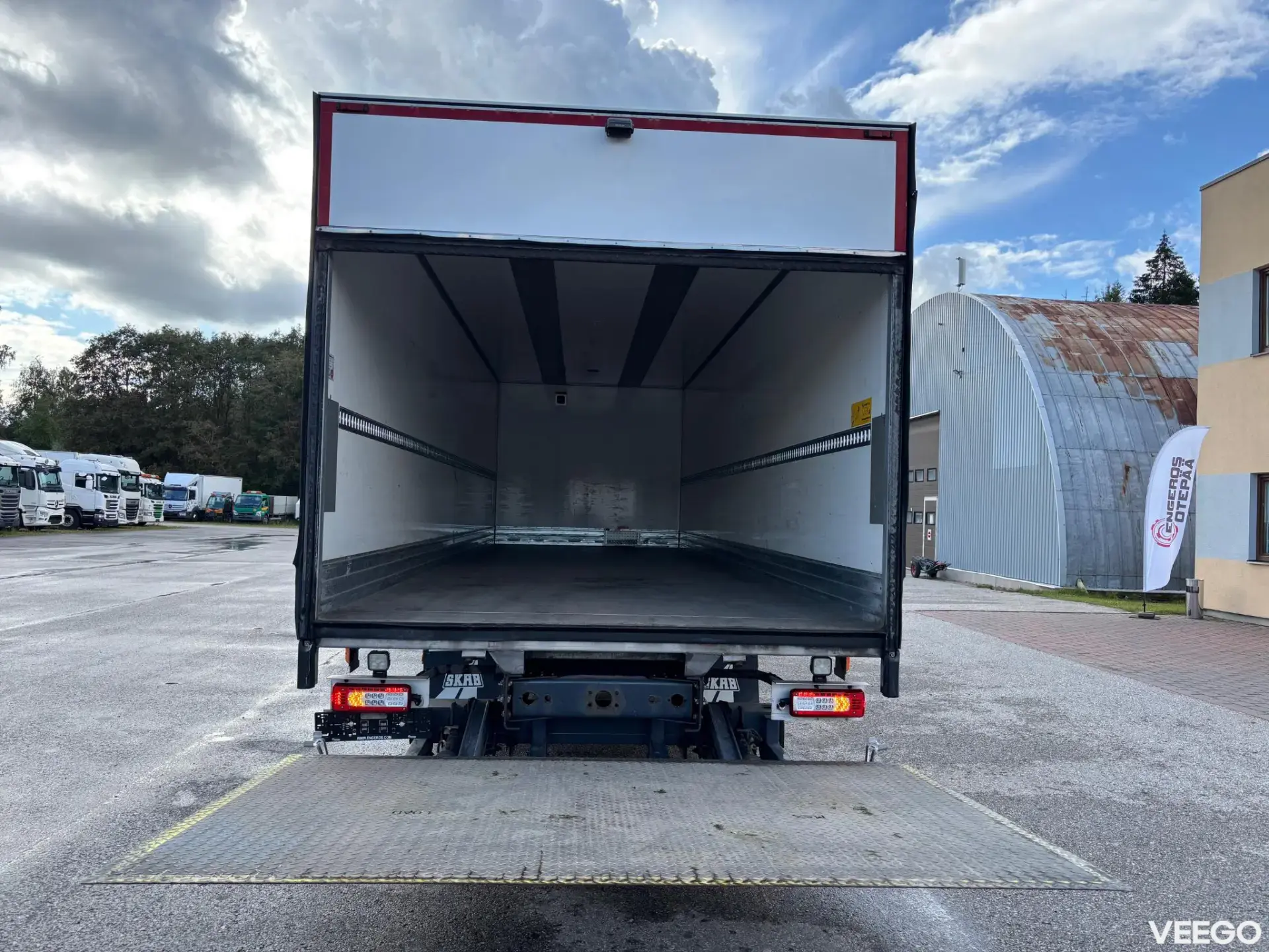 Volvo FL BOX HEATING + LIFT 158kW
