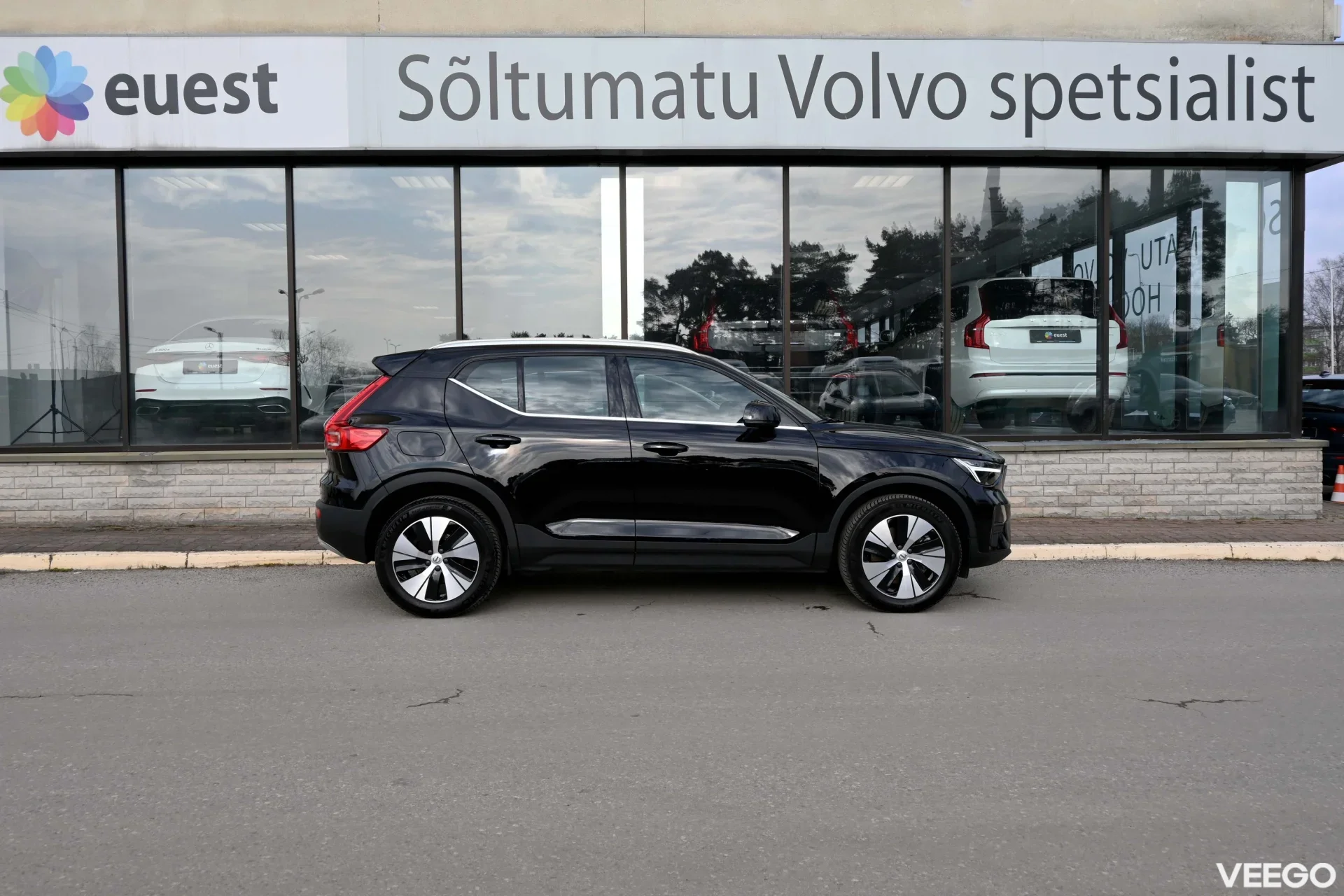Volvo XC40 T4 RECHARGE INSCRIPTION EXPRESSION INTELLI SAFE MY23 2 155kW