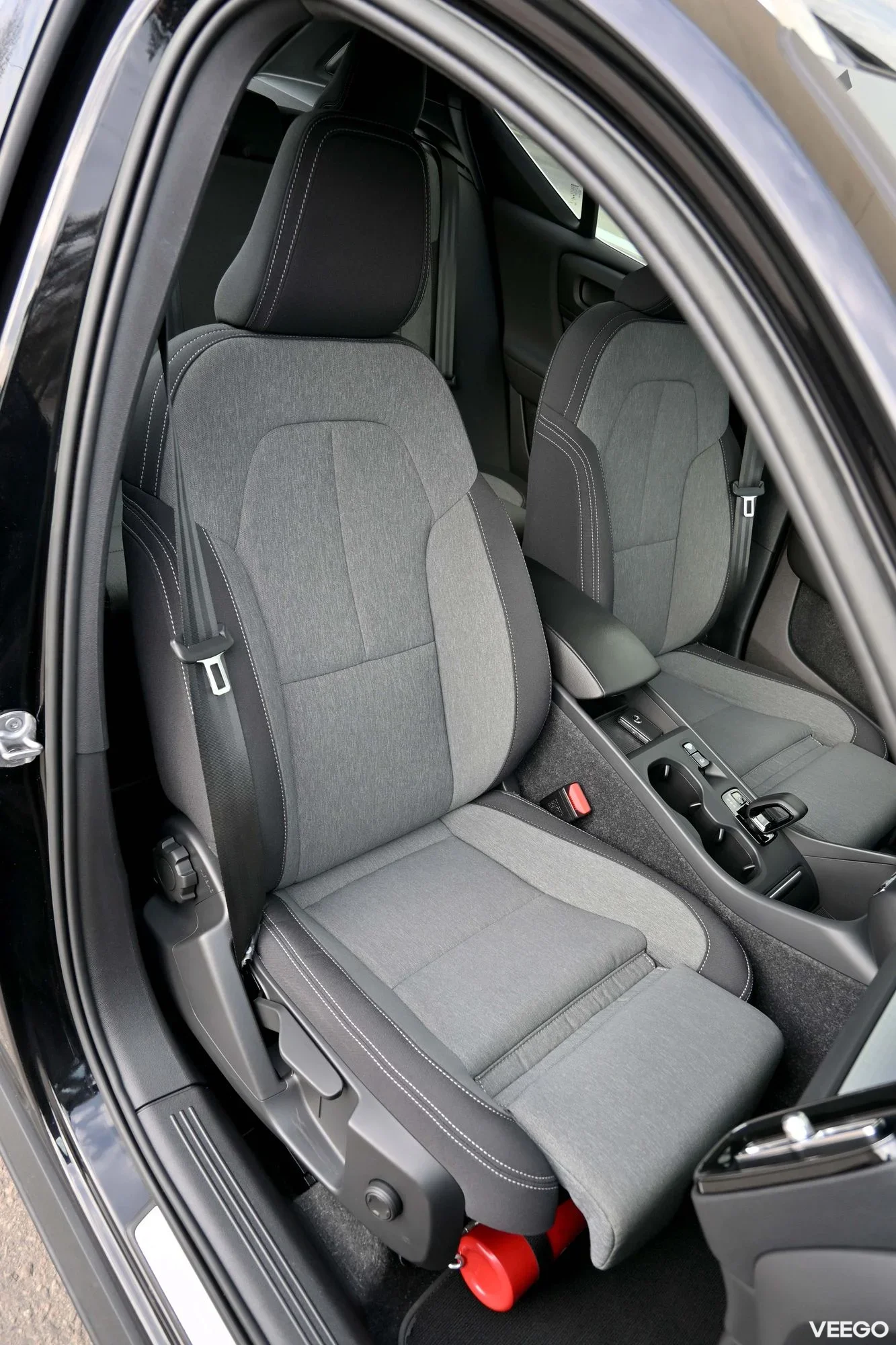 Volvo XC40 T4 RECHARGE INSCRIPTION EXPRESSION INTELLI SAFE MY23 2 155kW