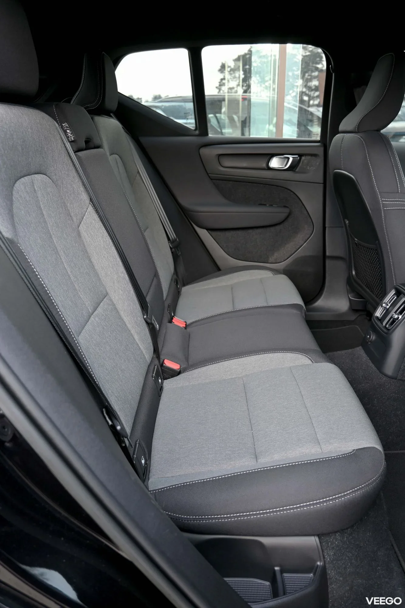 Volvo XC40 T4 RECHARGE INSCRIPTION EXPRESSION INTELLI SAFE MY23 2 155kW