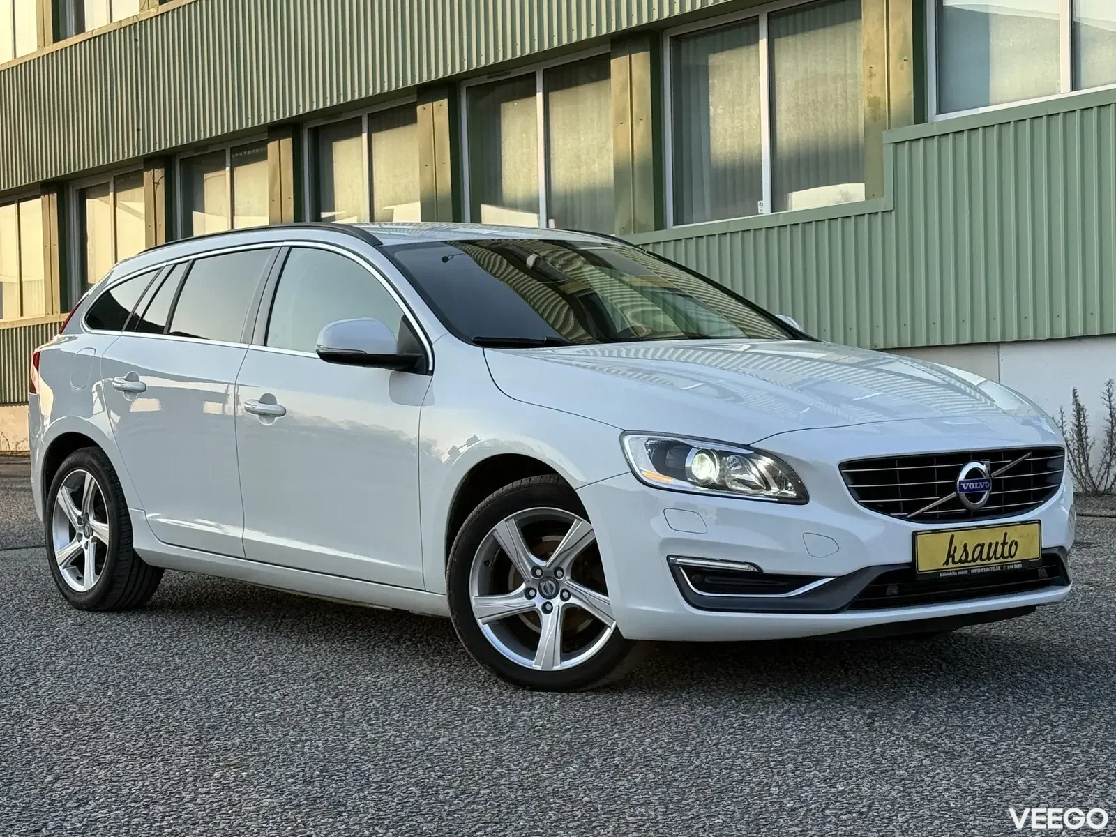 Volvo V60 Summum Facelift 2 133kW