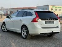 Volvo V60 Summum Facelift 2 133kW thumbnail