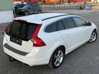 Volvo V60 Summum Facelift 2 133kW thumbnail