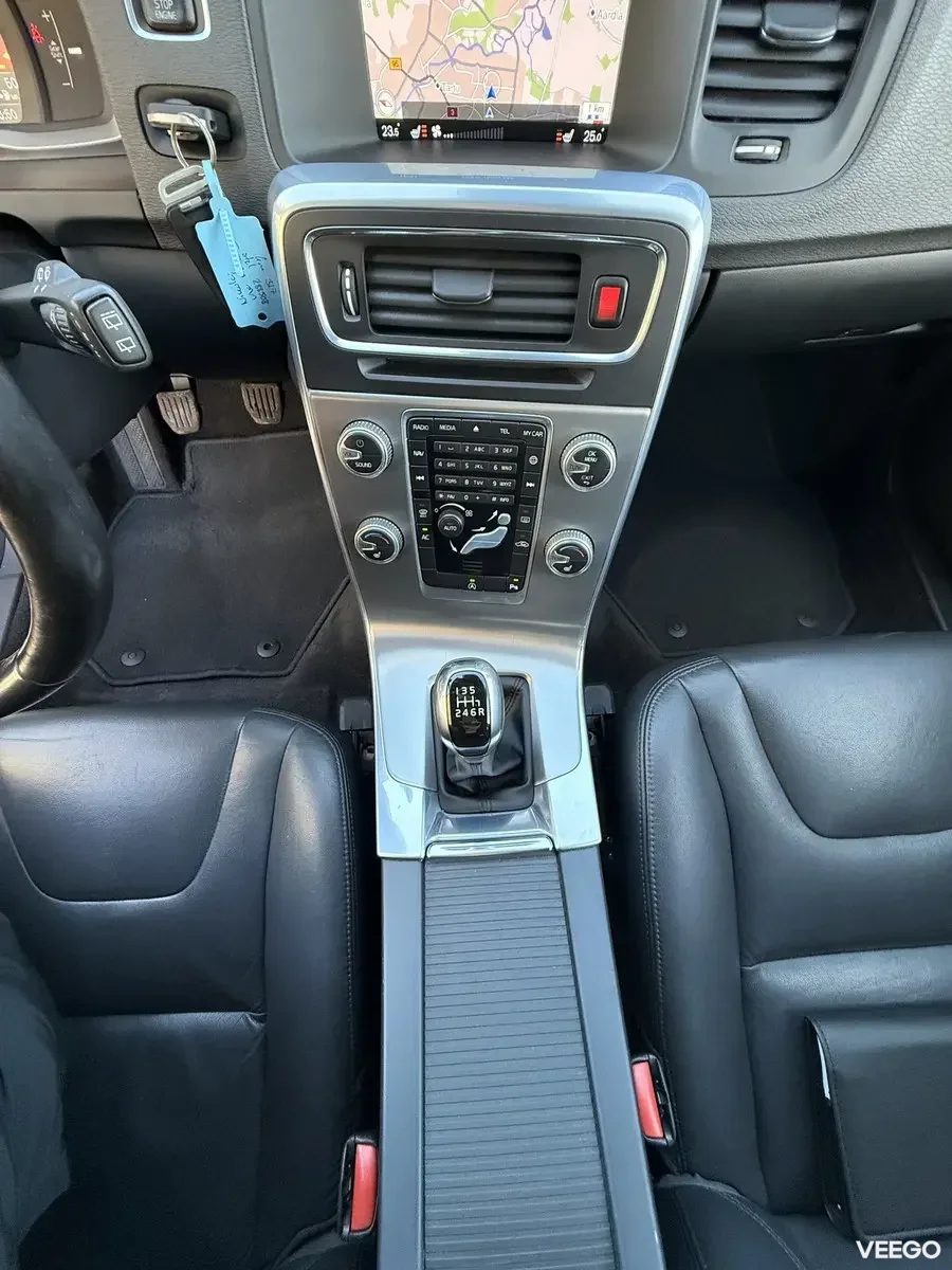 Volvo V60 Momentum Facelift 2 110kW