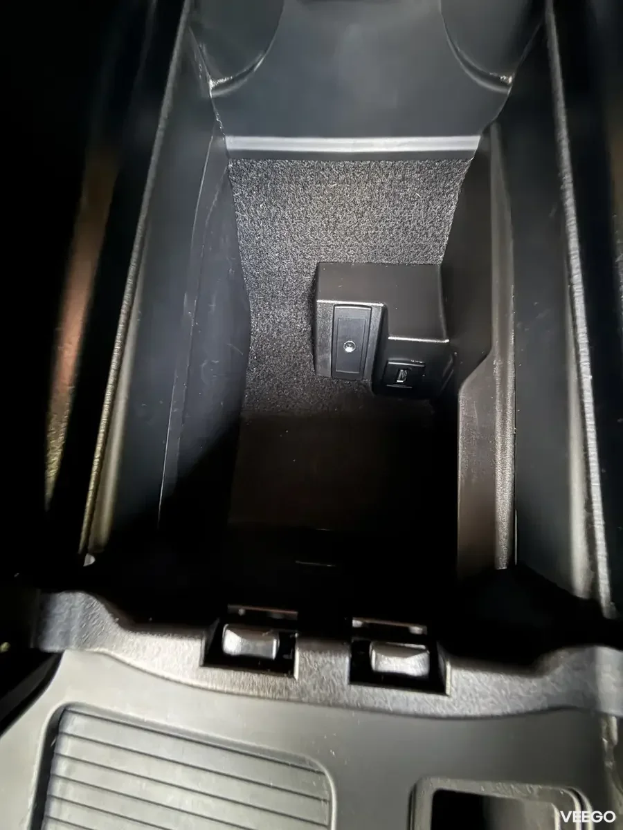 Mercedes-Benz C220 Avantgarde AMG Facelift 2.1 125kW