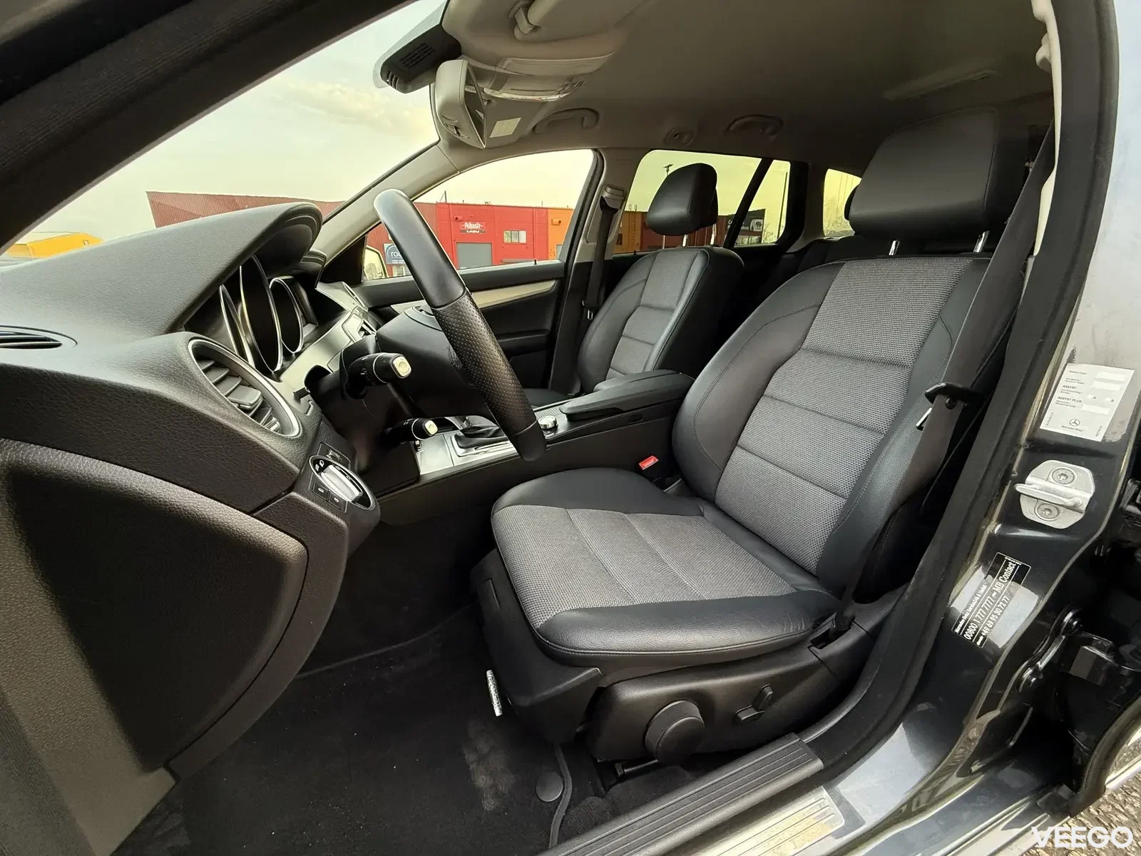 Mercedes-Benz C220 Avantgarde AMG Facelift 2.1 125kW