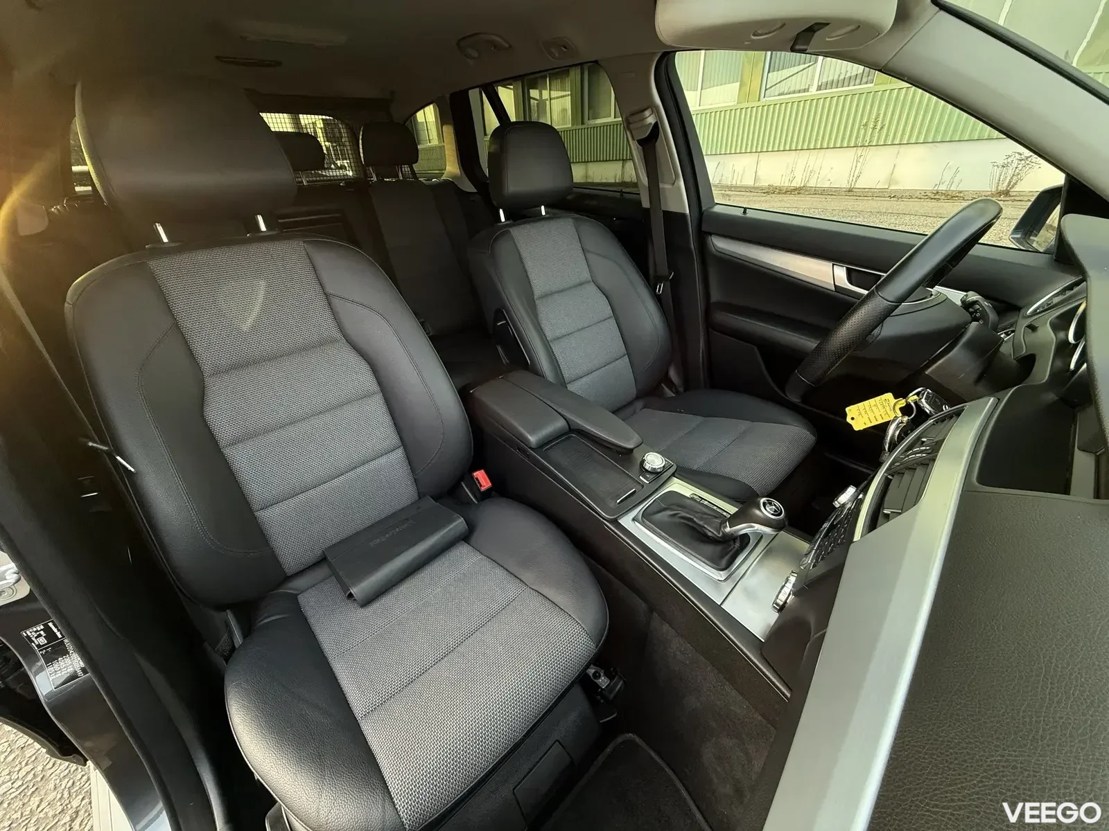 Mercedes-Benz C220 Avantgarde AMG Facelift 2.1 125kW