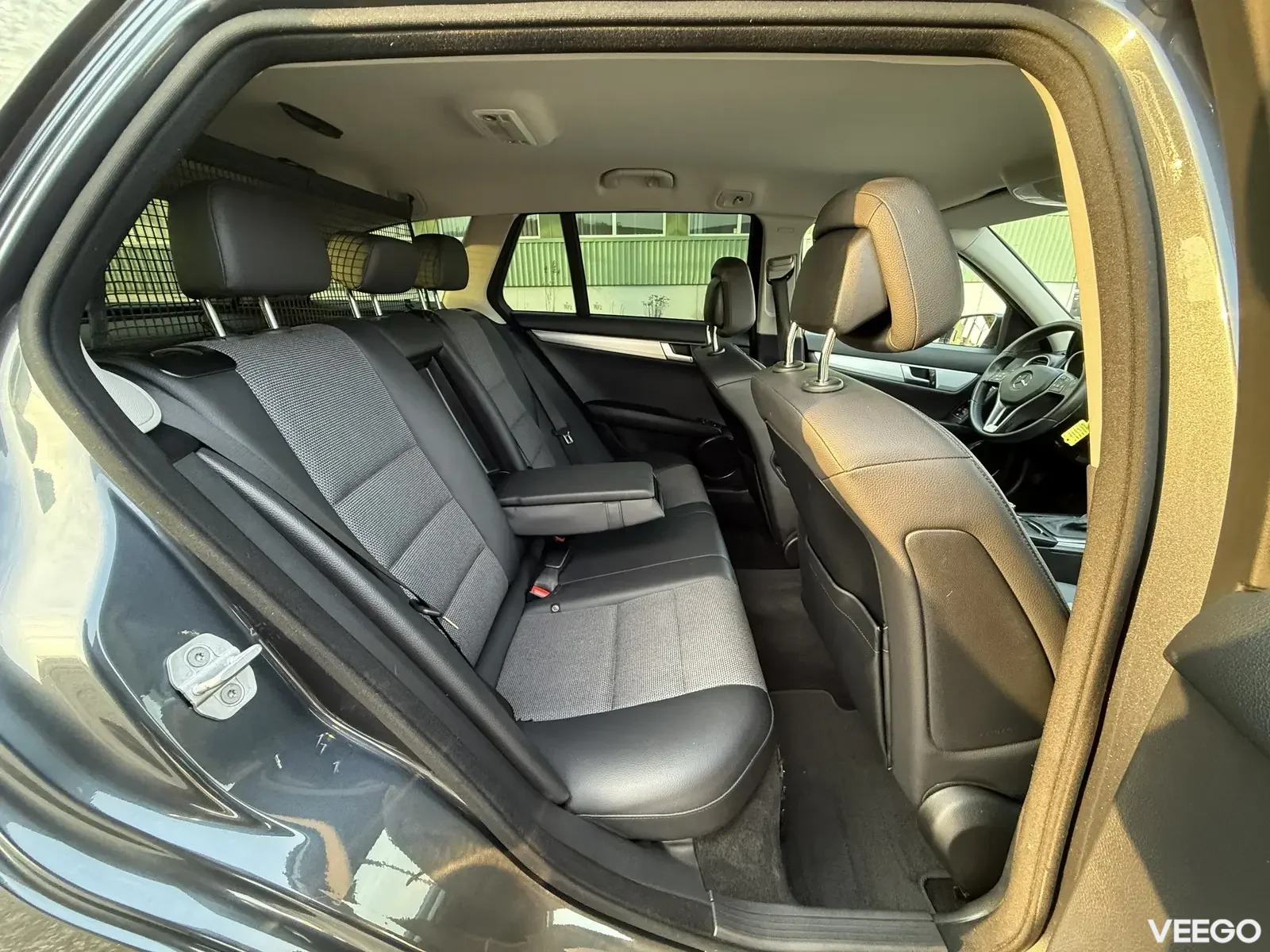 Mercedes-Benz C220 Avantgarde AMG Facelift 2.1 125kW