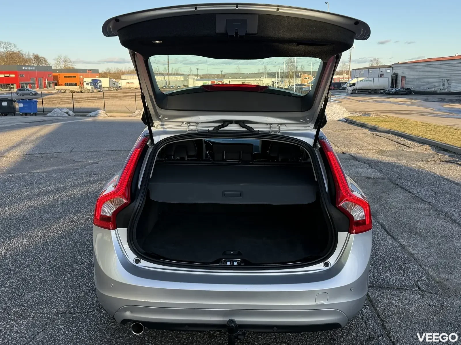 Volvo V60 Momentum Facelift 2 110kW