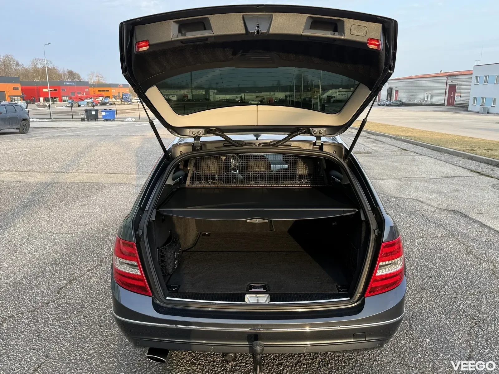 Mercedes-Benz C220 Avantgarde AMG Facelift 2.1 125kW