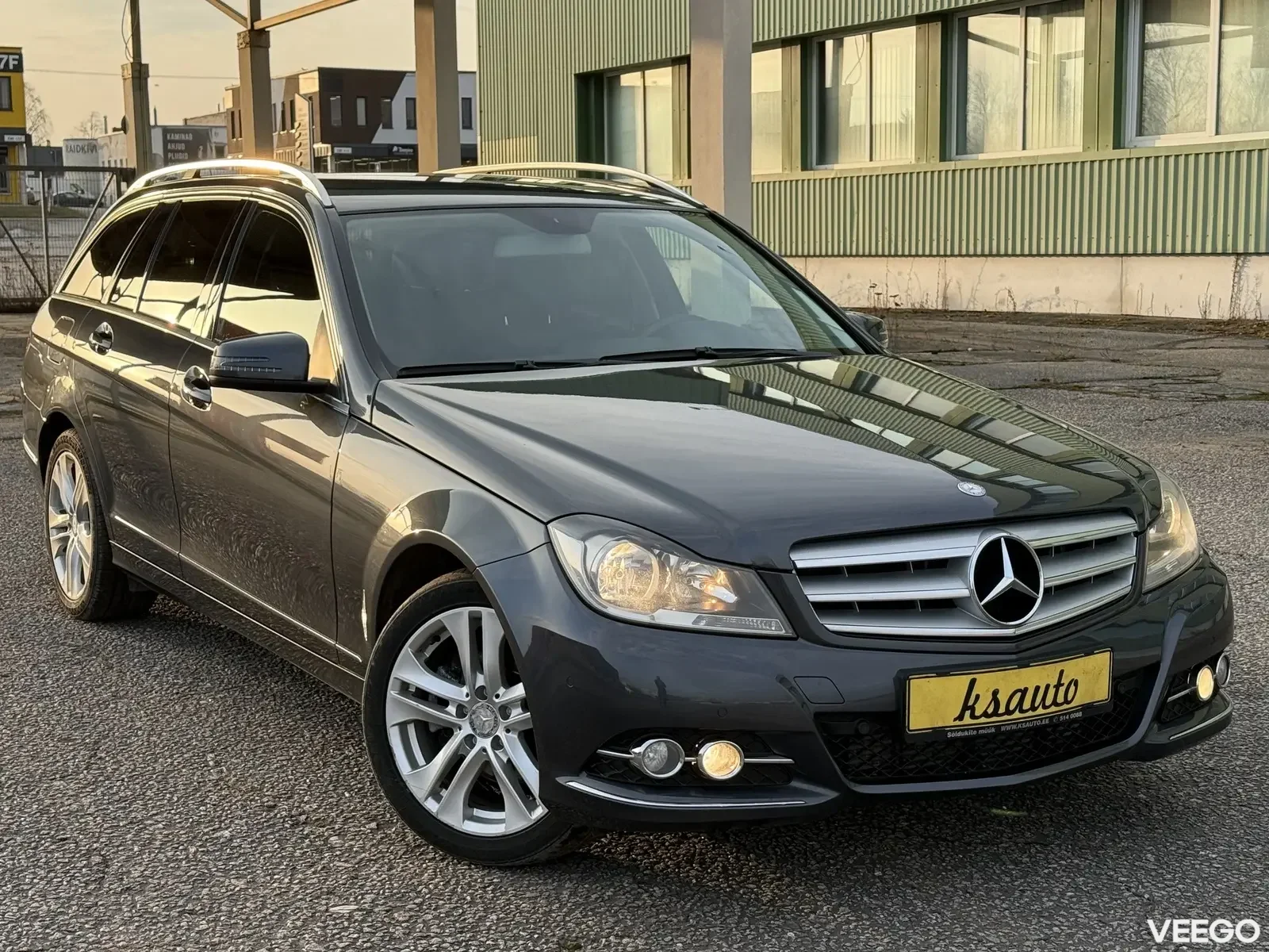 Mercedes-Benz C220 Avantgarde AMG Facelift 2.1 125kW
