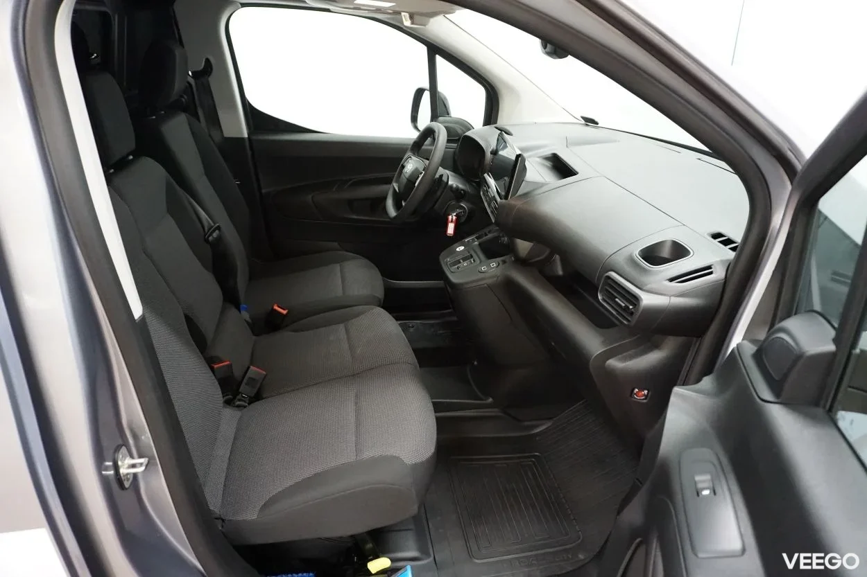 Toyota Proace City Long Electric Professional Plus 62kW