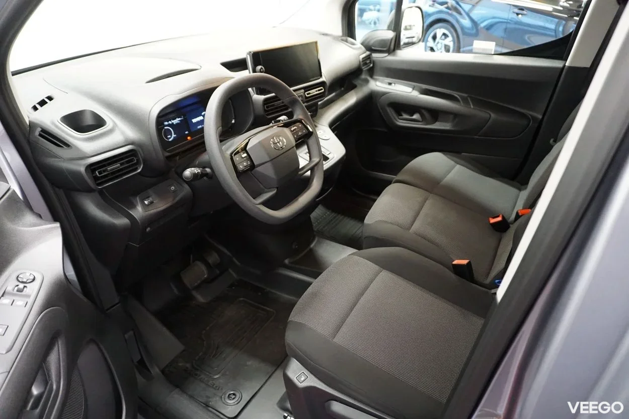 Toyota Proace City Long Electric Professional Plus 62kW