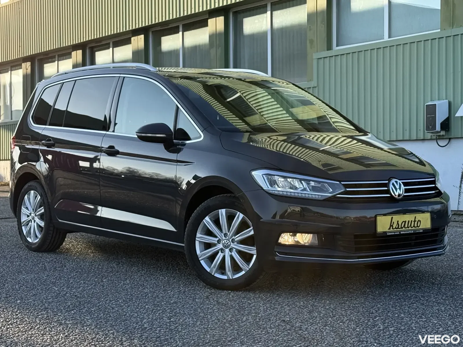 Volkswagen Touran Highline Facelift 7k 2 140kW