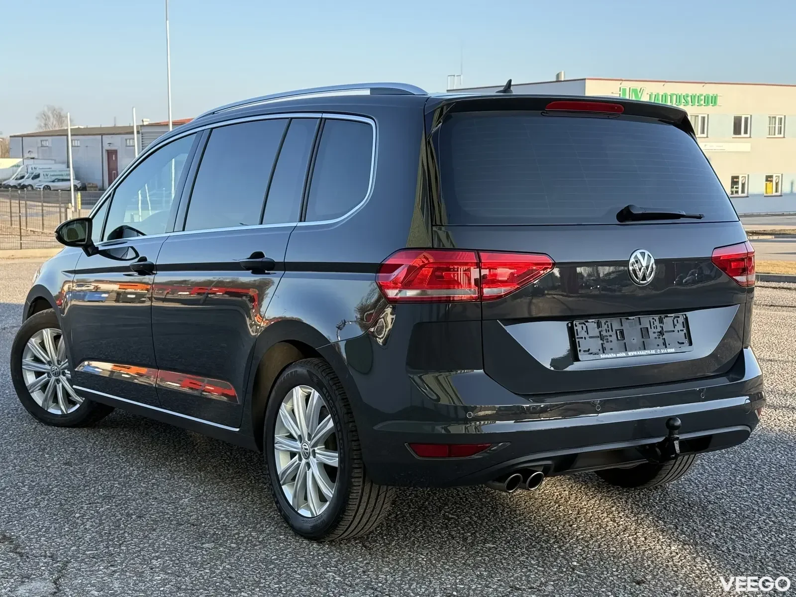 Volkswagen Touran Highline Facelift 7k 2 140kW