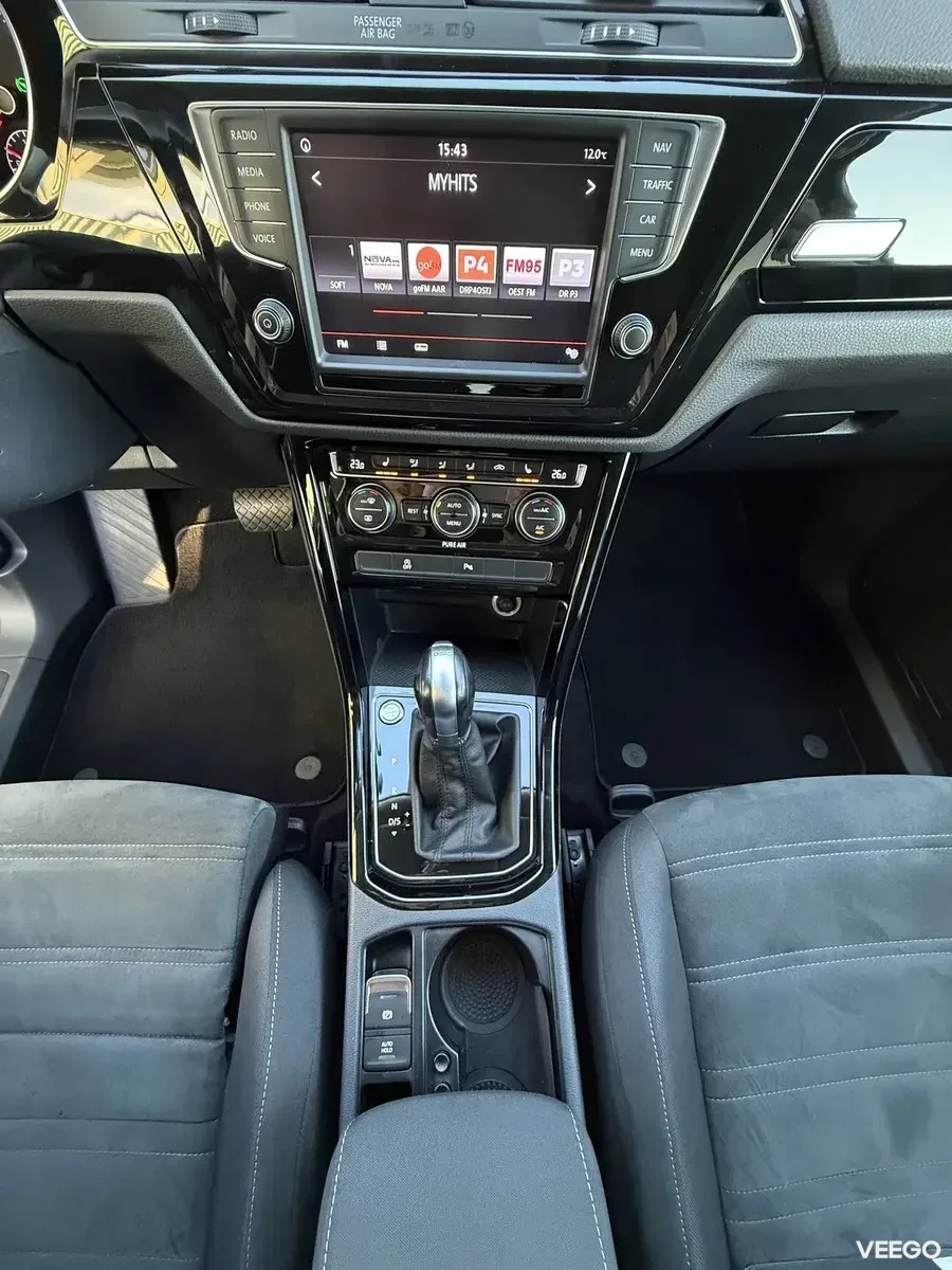 Volkswagen Touran Highline Facelift 7k 2 140kW