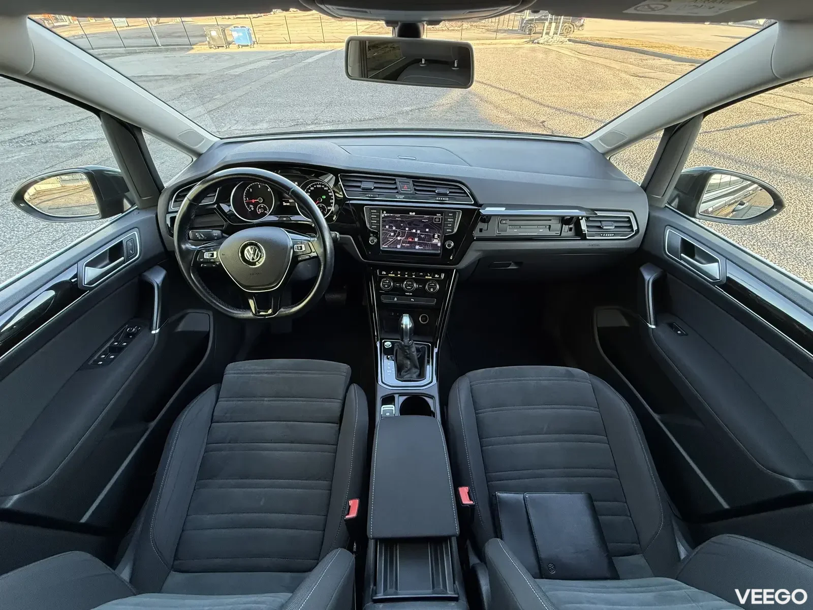 Volkswagen Touran Highline Facelift 7k 2 140kW