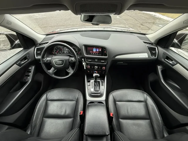 Image of Audi Q5 Quattro Facelift 3 180kW
