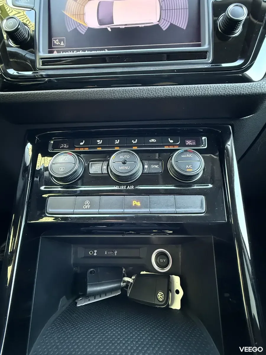 Volkswagen Touran Highline Facelift 7k 2 140kW