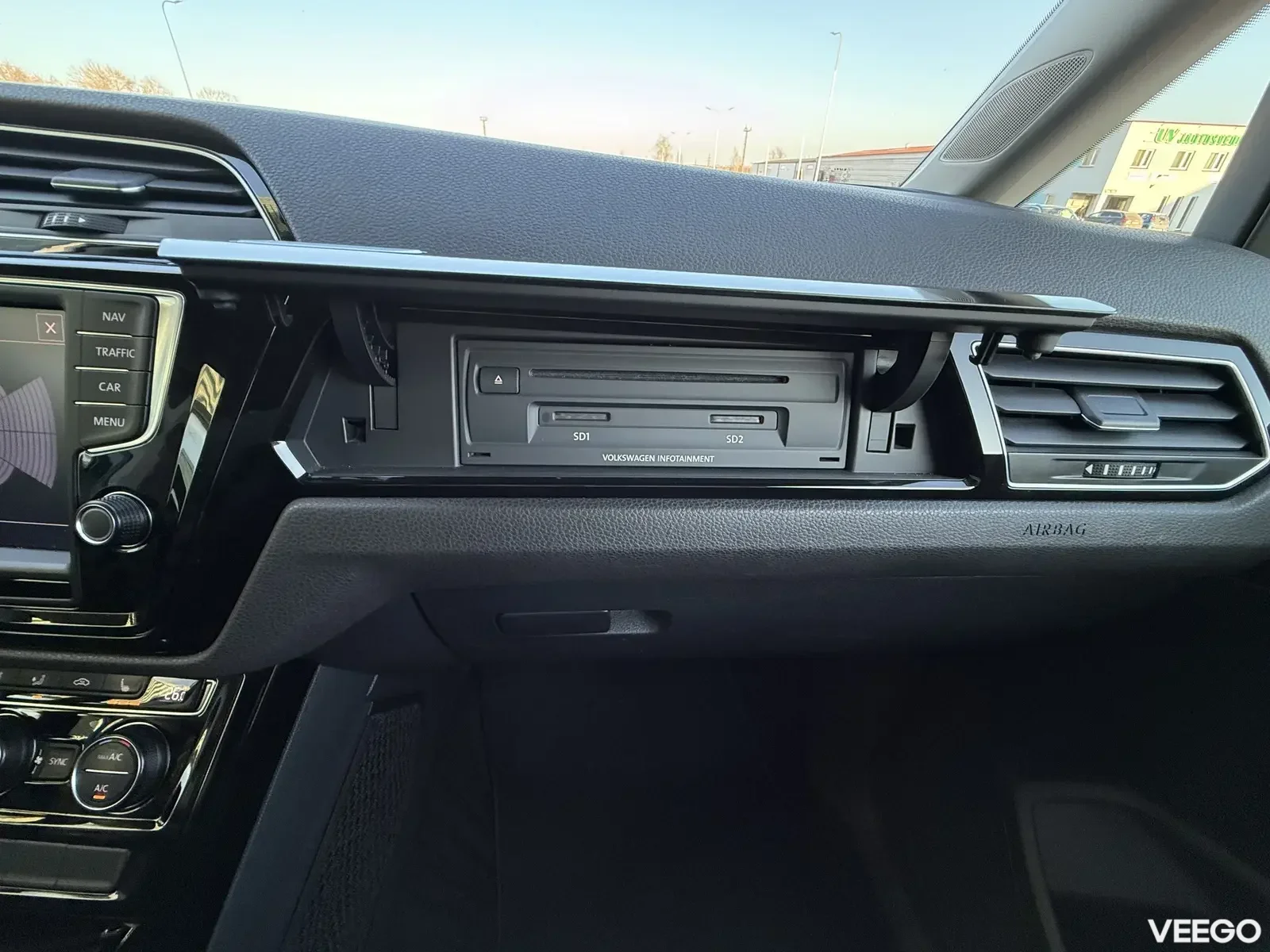 Volkswagen Touran Highline Facelift 7k 2 140kW