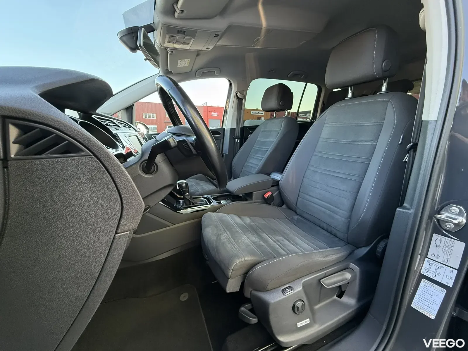 Volkswagen Touran Highline Facelift 7k 2 140kW