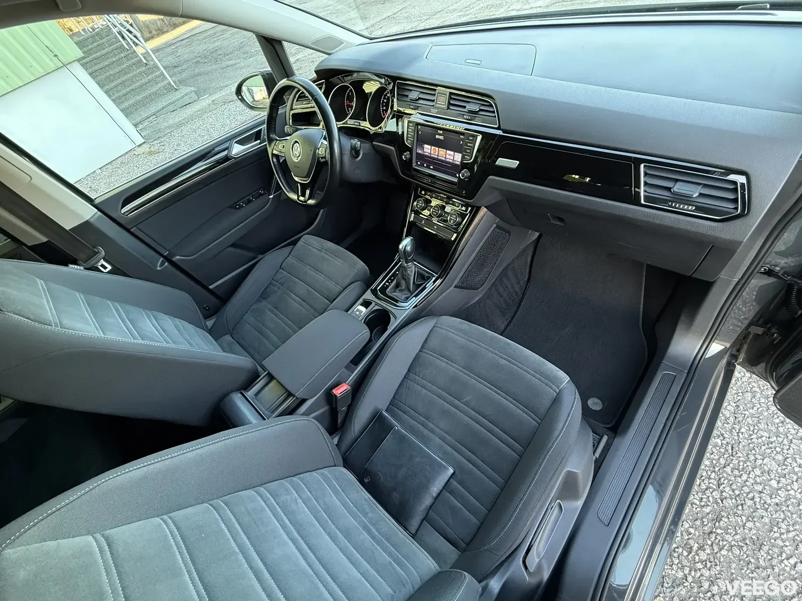 Volkswagen Touran Highline Facelift 7k 2 140kW