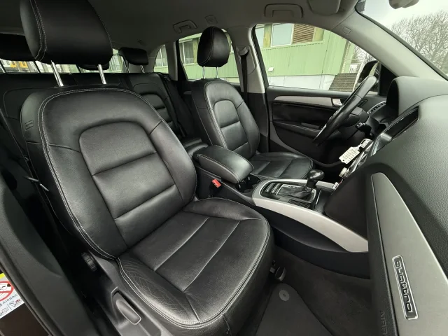Image of Audi Q5 Quattro Facelift 3 180kW