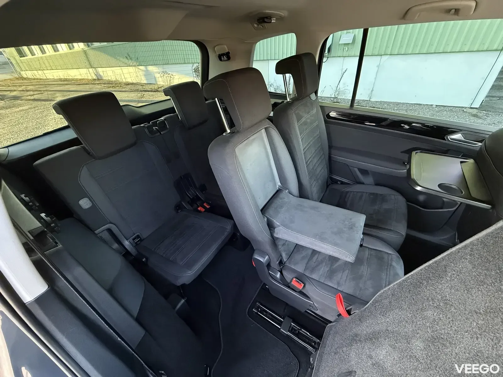 Volkswagen Touran Highline Facelift 7k 2 140kW