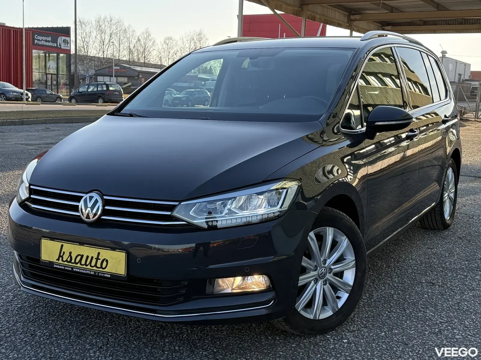 Volkswagen Touran Highline Facelift 7k 2 140kW
