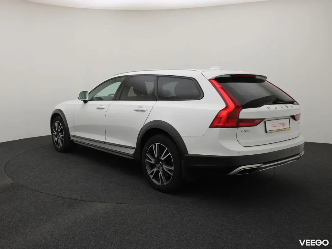Volvo v90-cross-country 2 173kW