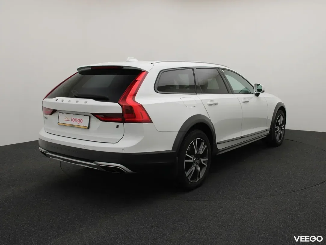 Volvo v90-cross-country 2 173kW