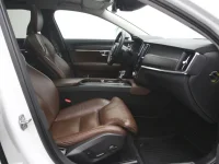 Volvo v90-cross-country 2 173kW thumbnail