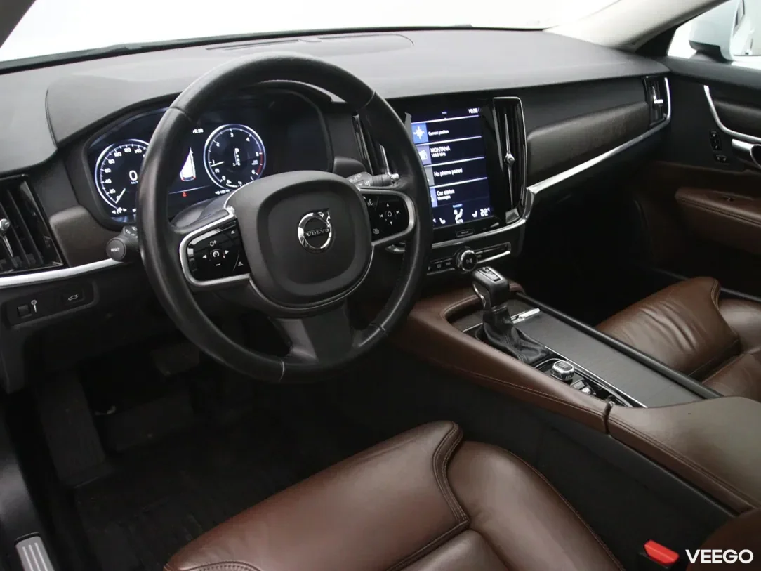 Volvo v90-cross-country 2 173kW