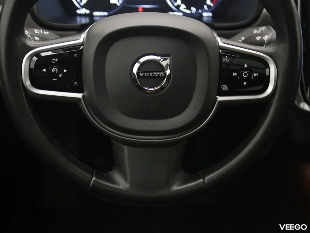 Volvo v90-cross-country 2 173kW