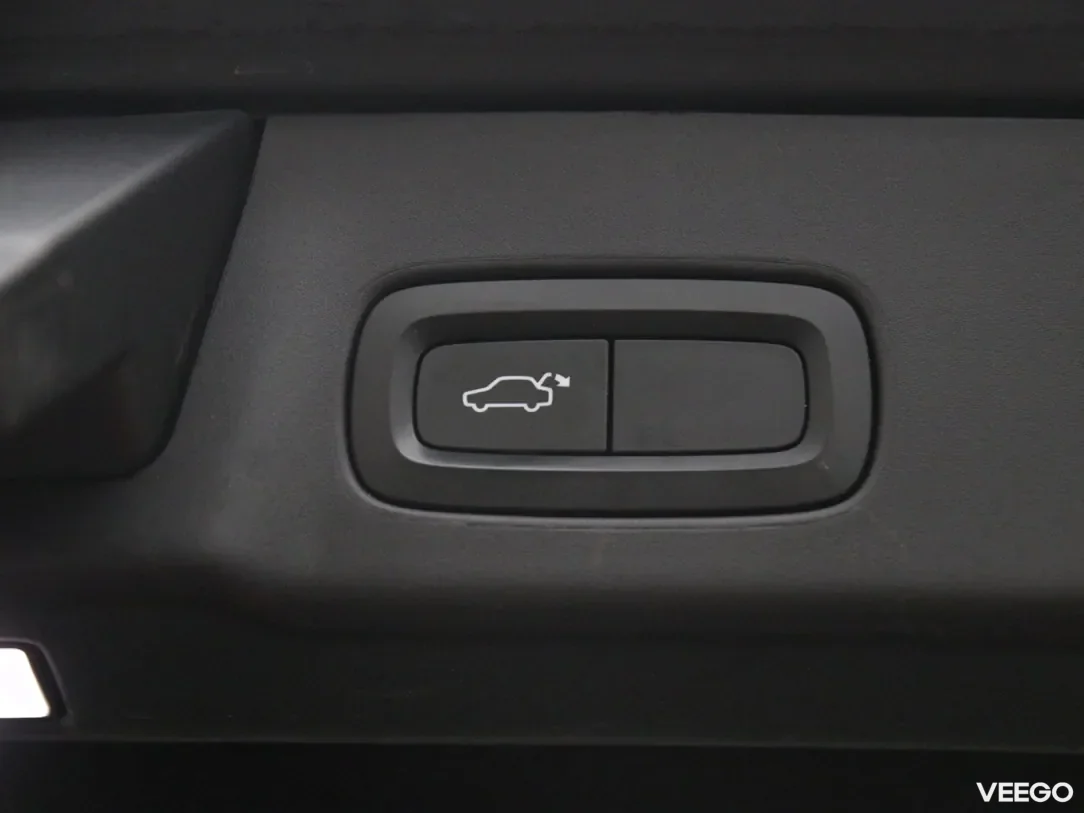 Volvo v90-cross-country 2 173kW