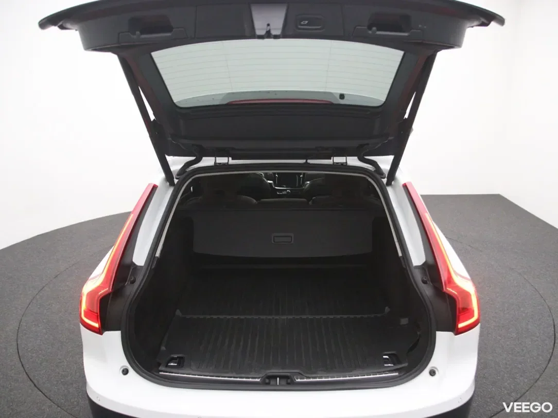 Volvo v90-cross-country 2 173kW