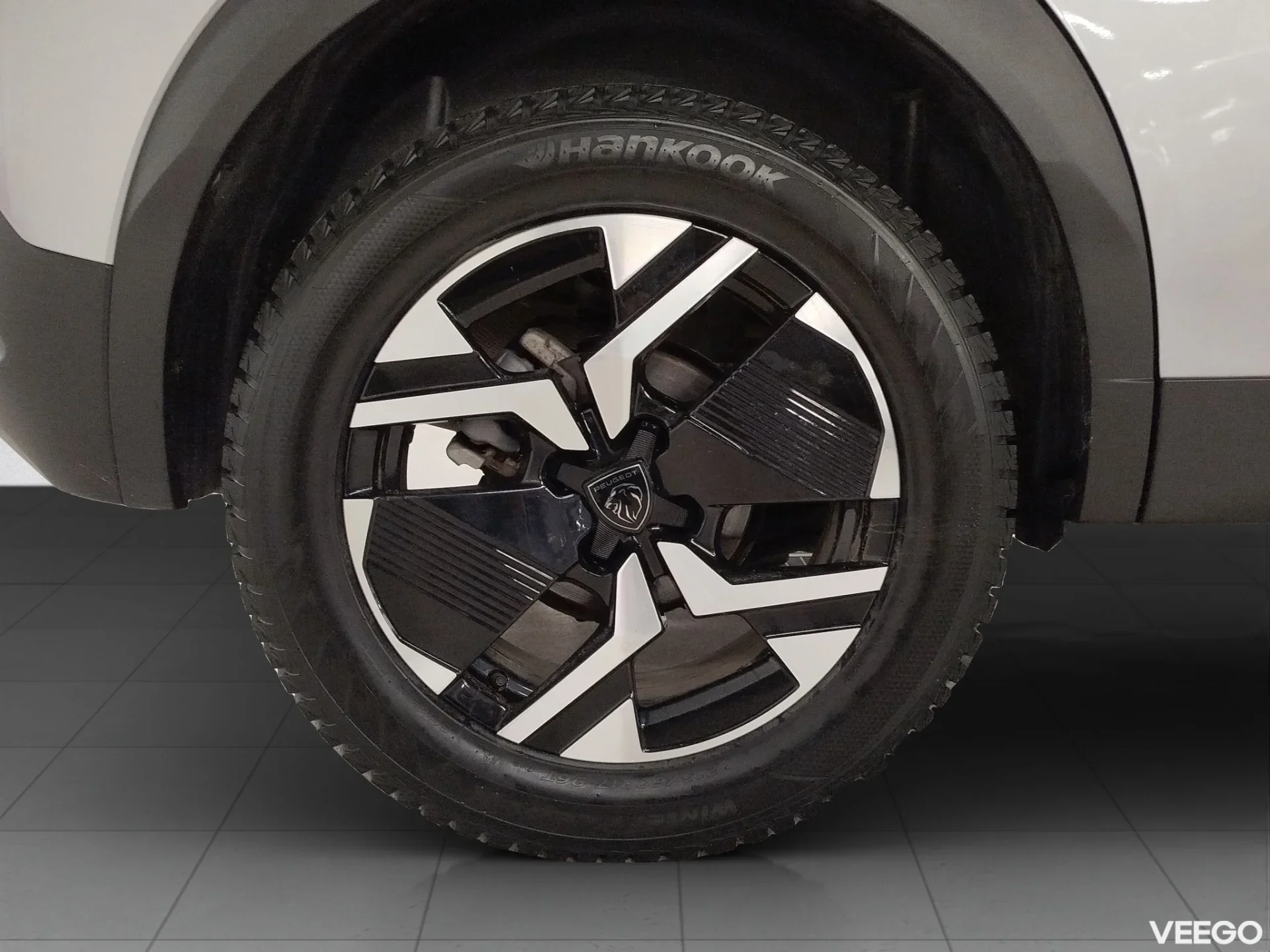 Peugeot 2008 Allure Hybrid 136 e-DCS6 100kW