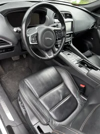 Jaguar F-Pace 3.0 221kW thumbnail