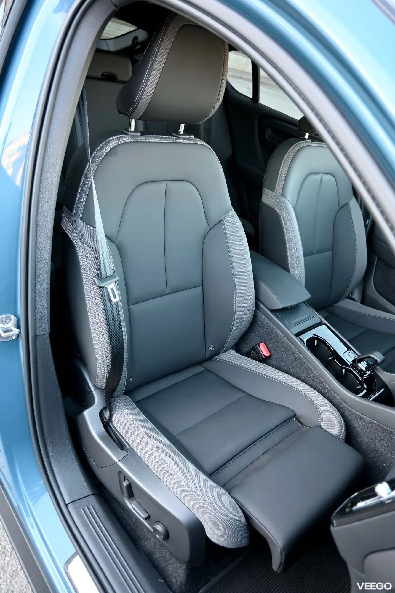 Volvo C40 AWD H&K ULTIMATE XENIUM INTELLI PRO FULL MY2023 300kW