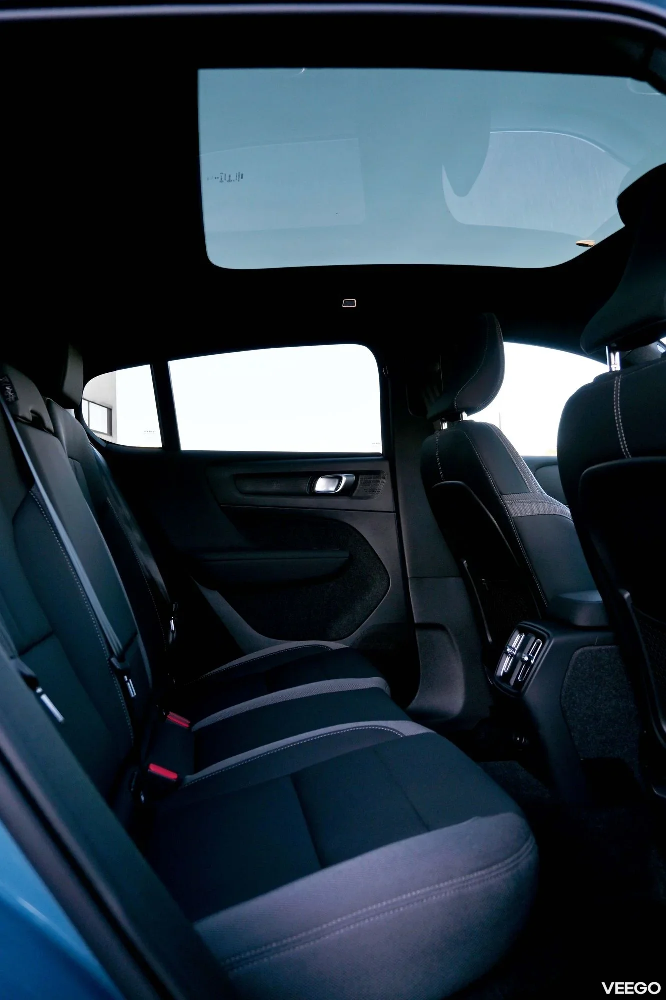 Volvo C40 AWD H&K ULTIMATE XENIUM INTELLI PRO FULL MY2023 300kW