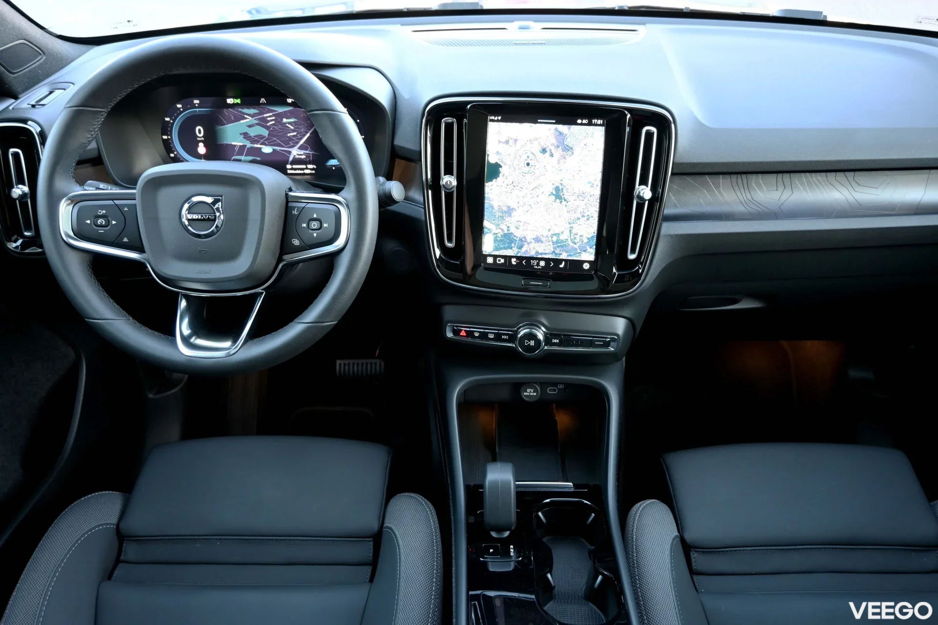 Volvo C40 AWD H&K ULTIMATE XENIUM INTELLI PRO FULL MY2023 300kW