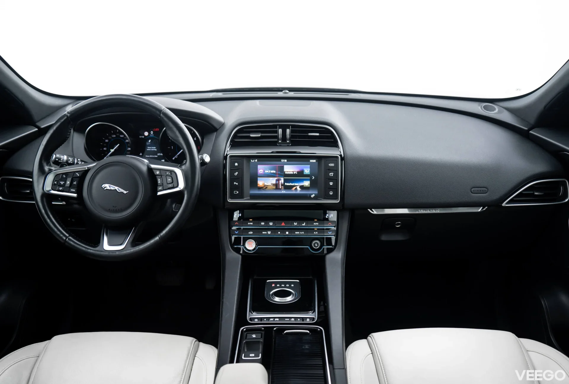 Jaguar F-Pace 2.0 132kW