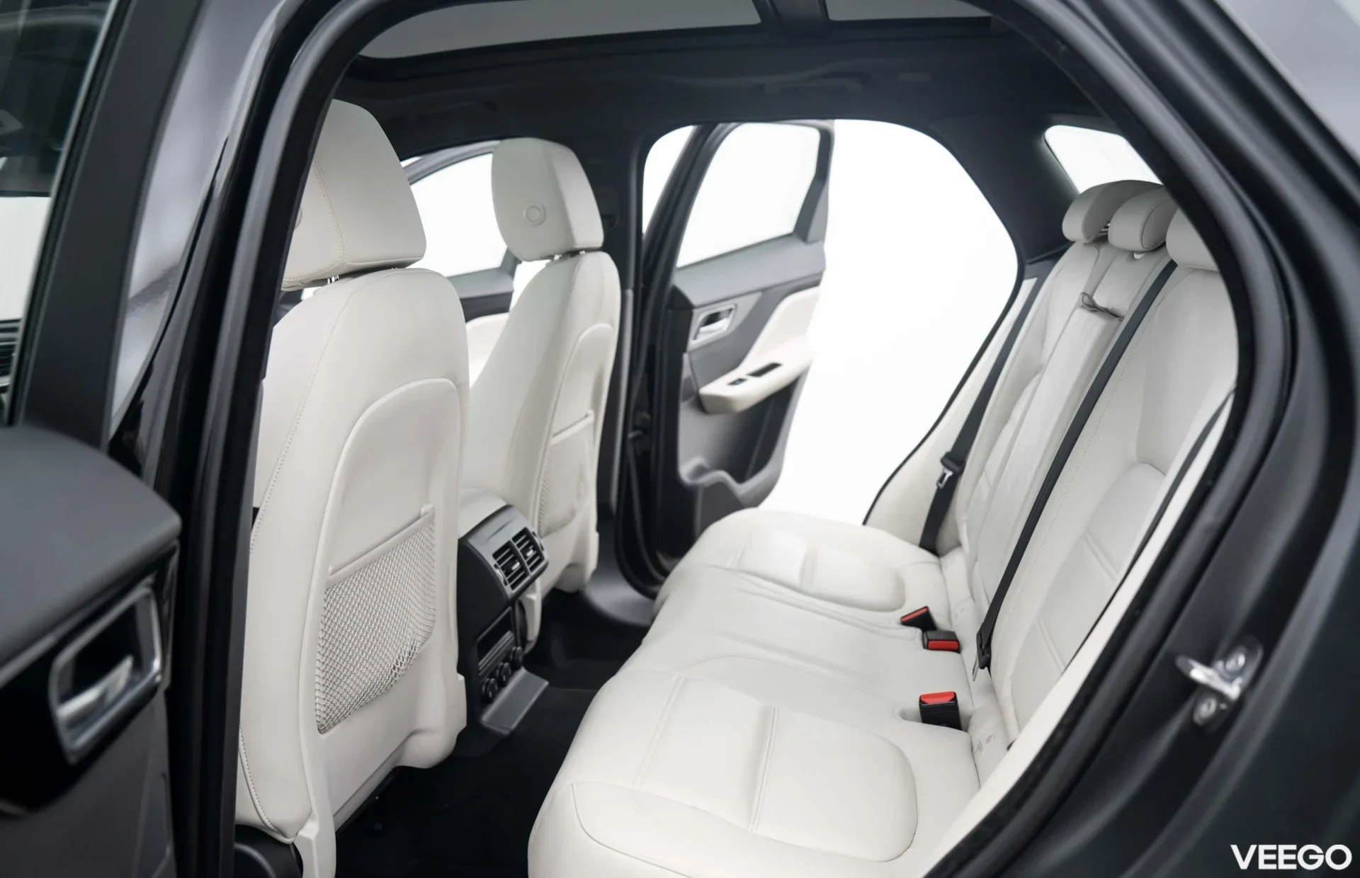 Jaguar F-Pace 2.0 132kW