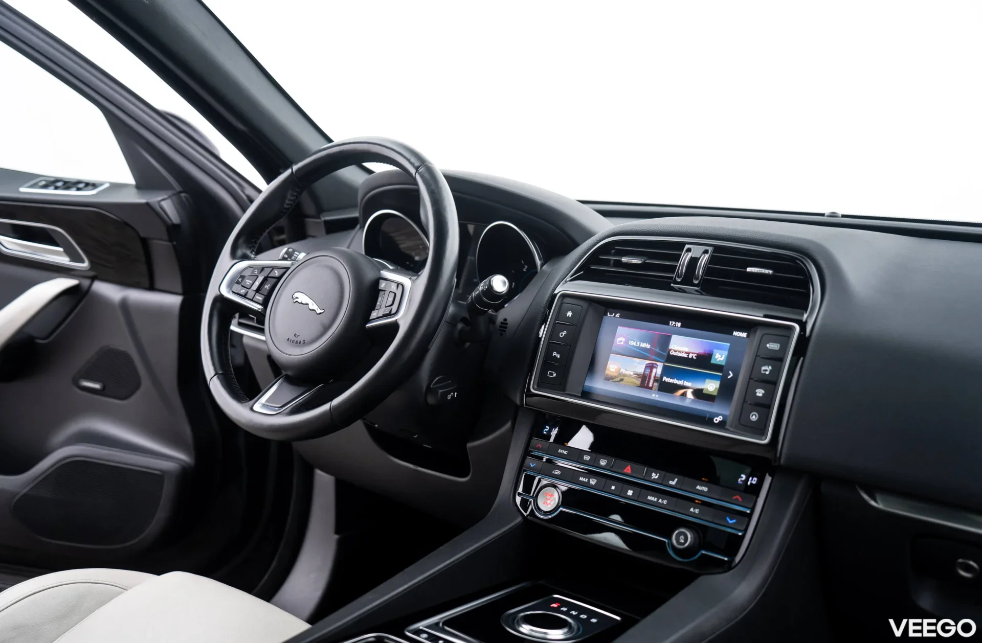 Jaguar F-Pace 2.0 132kW