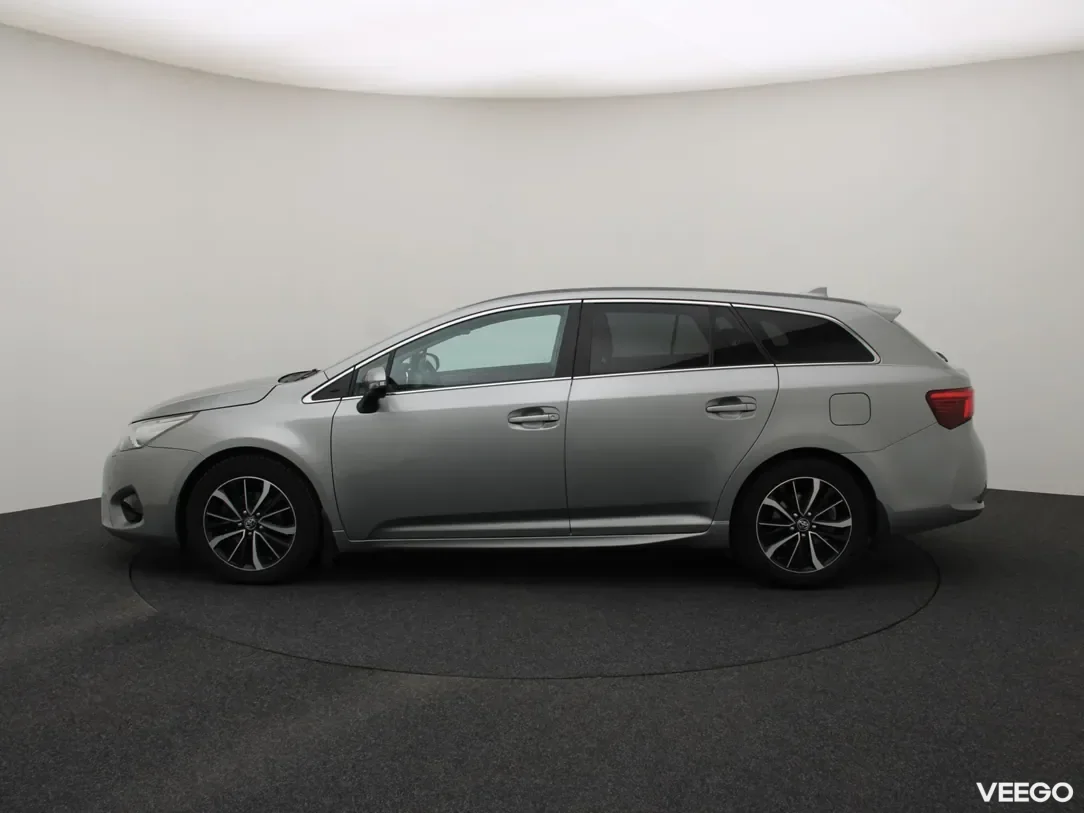 Toyota Avensis 2 112kW