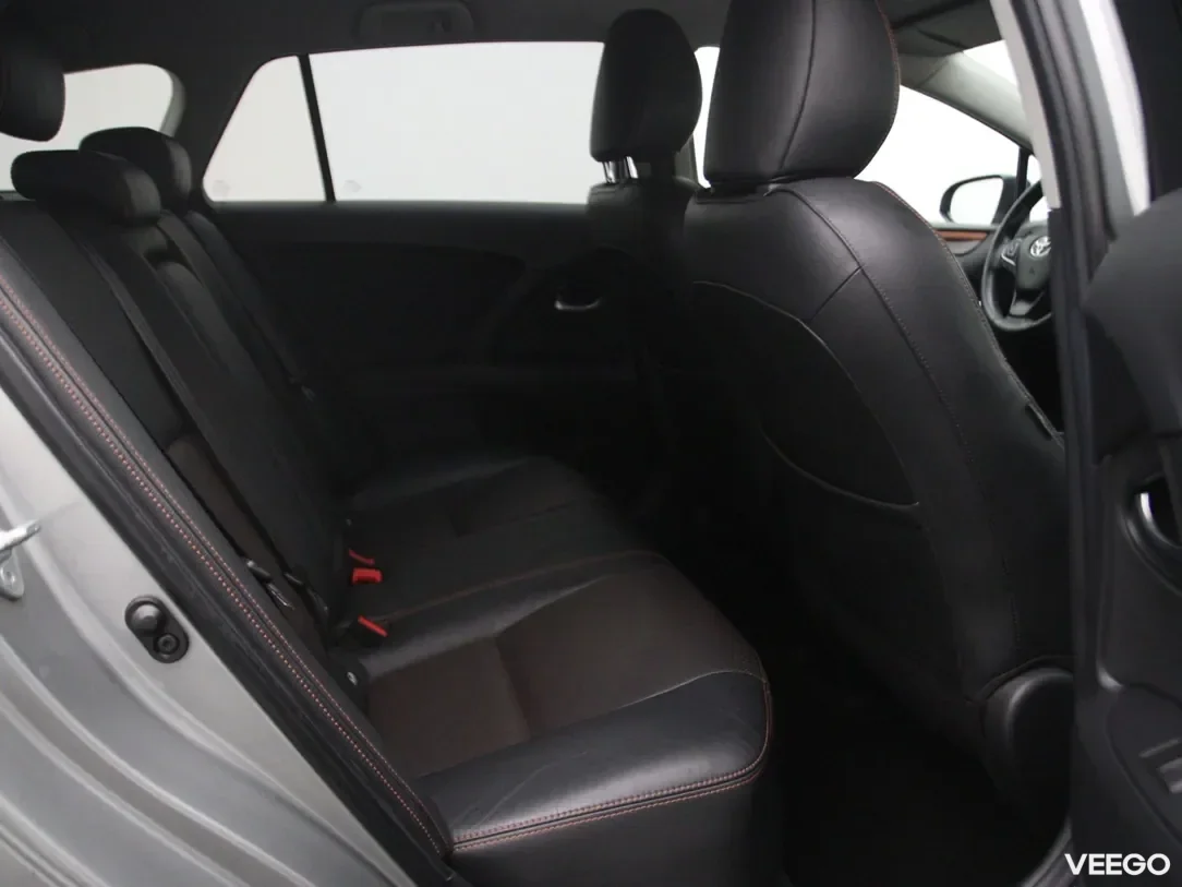 Toyota Avensis 2 112kW