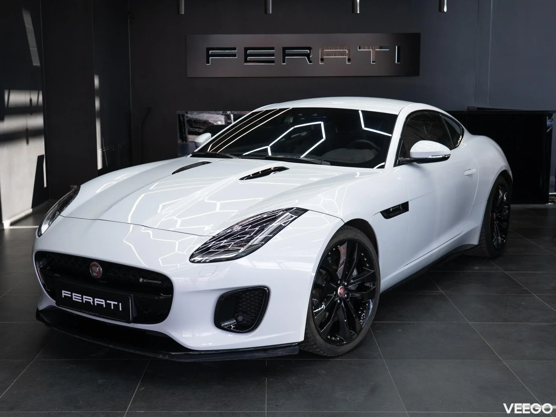 Jaguar F-Type 2.0 221kW
