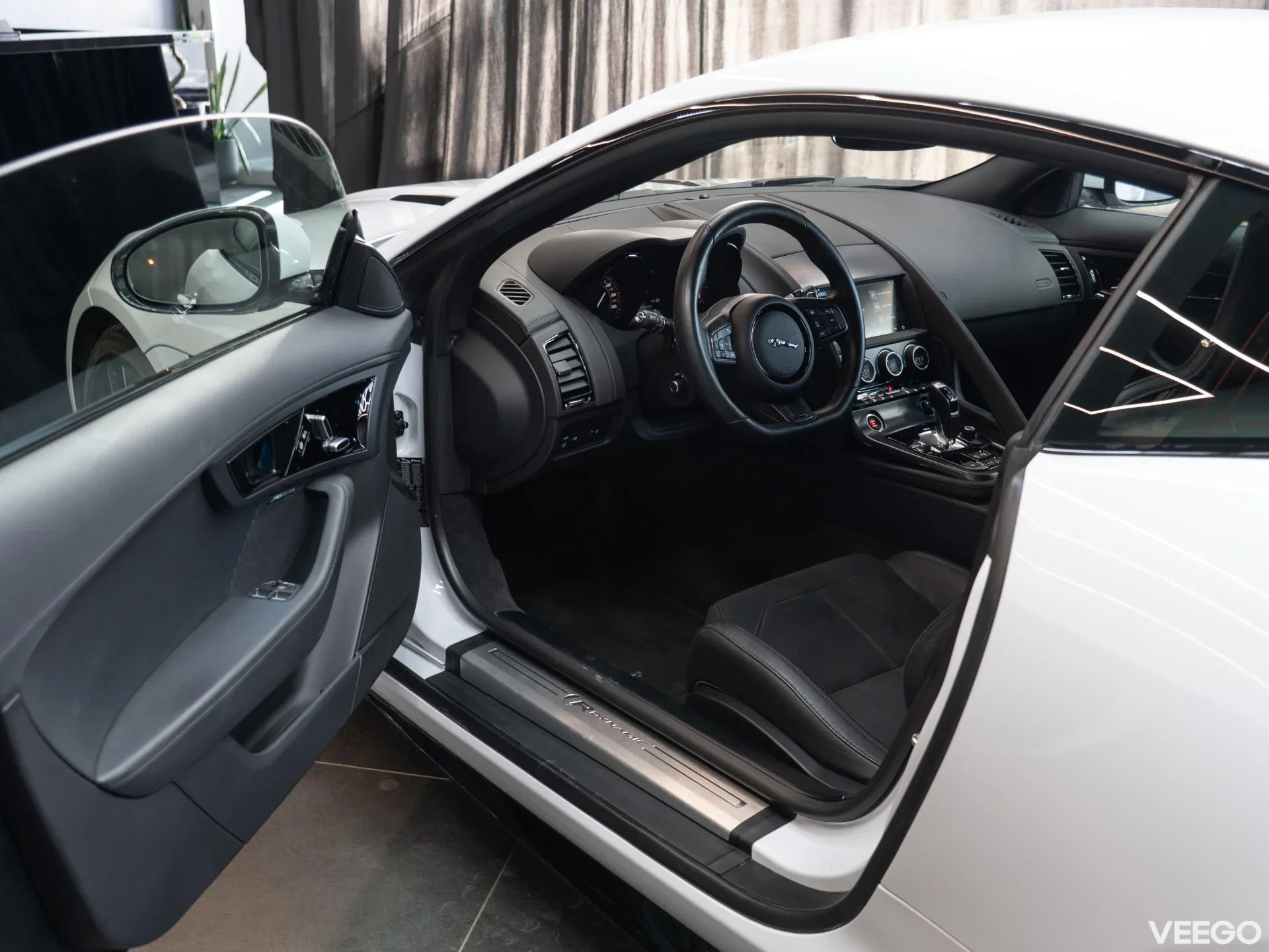 Jaguar F-Type 2.0 221kW